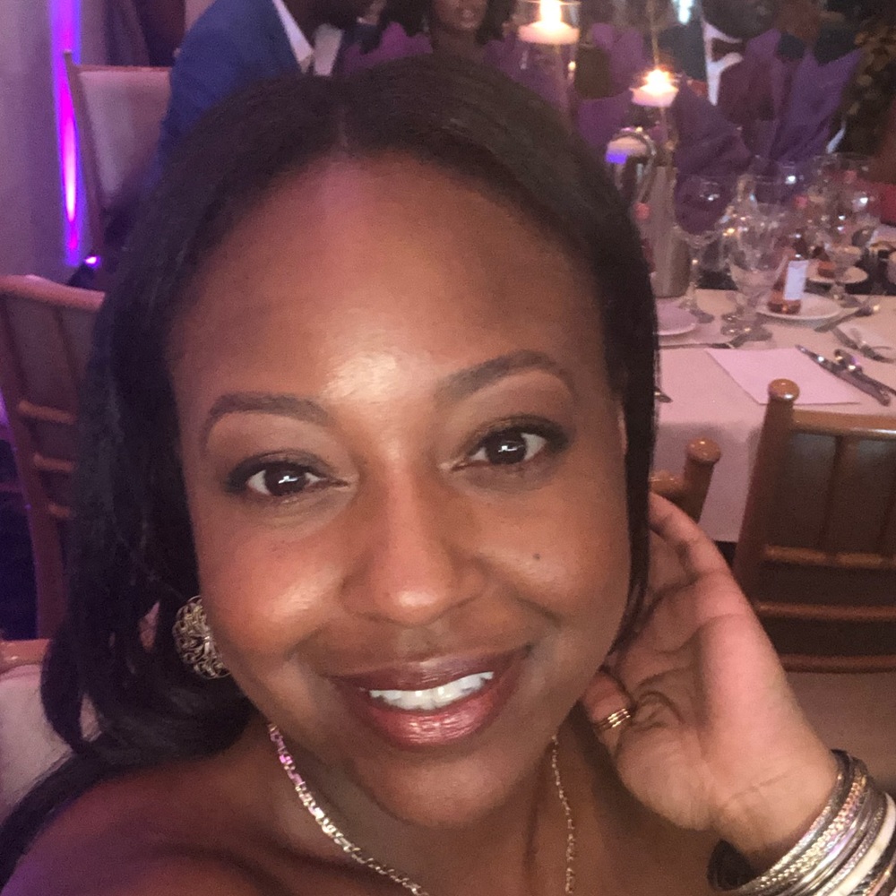 Meet your Posher, Leslie